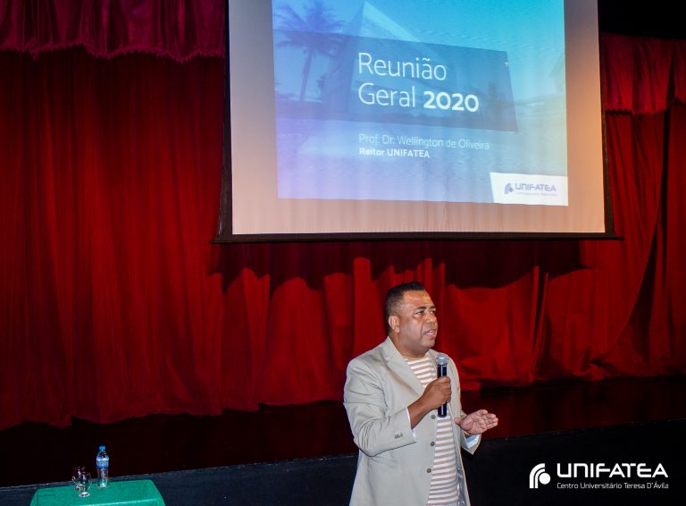 Reitor do UNIFATEA realiza reunião geral 2020 com corpo docente