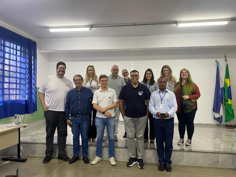 Professores do Unifatea participam de workshop de iniciação científica na ETEC em Lorena