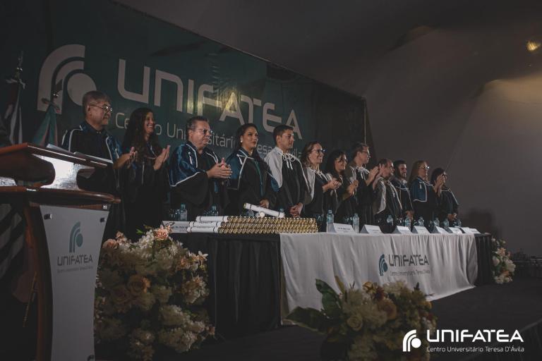Rota de sucesso: Unifatea forma 159 novos profissionais