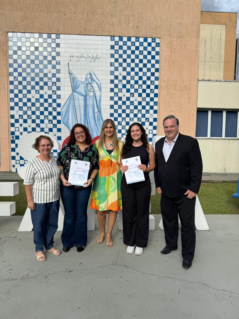 Formandos de Farmácia participam de juramento profissional no UNIFATEA