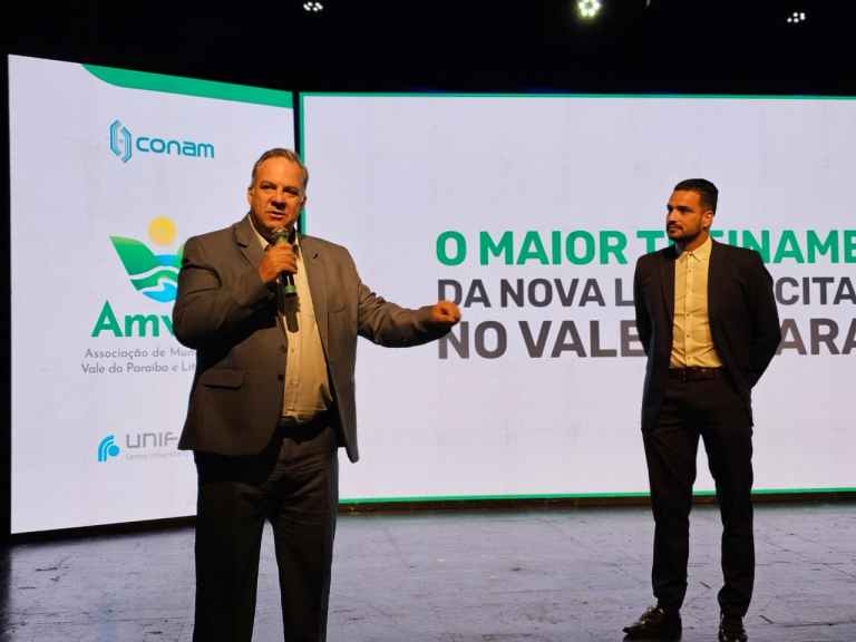 LORENA SEDIA WORKSHOP SOBRE A NOVA LEI DE LICITAÇÕES COM PARTICIPAÇÃO DE GESTORES DE 30 CIDADES